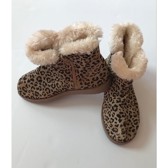 Universal Thread Women’s Suede Leopard Boots 6 - Picture 4 of 9